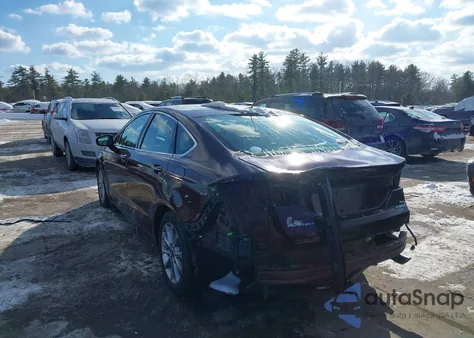 2017 Ford Fusion Hybrid Se z USA, uszkodzony, nr VIN 3FA6P0LUXHR249248